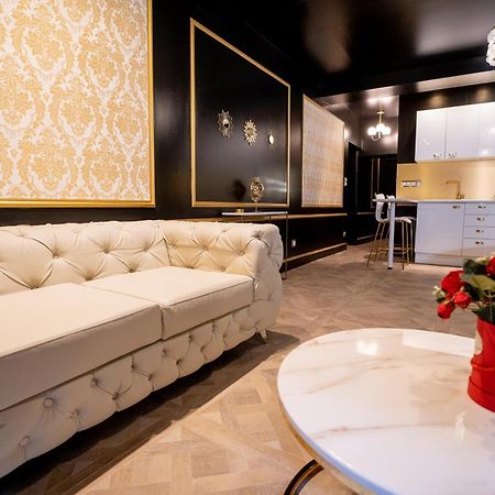 Appartement D'Exception Avec Jacuzzi ヴィルフランシュ・シュル・ソーヌ エクステリア 写真