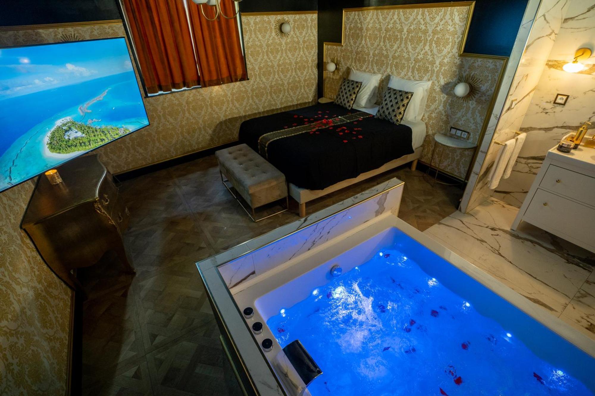 Appartement D'Exception Avec Jacuzzi ヴィルフランシュ・シュル・ソーヌ エクステリア 写真